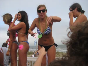 IOP Bikini Contest Drivin N' Cryin Show May 2009