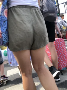 Hot Girl In Shorts Street Crosswalk Creepshots Gallery - Closeups of Her Gorgeous Legs