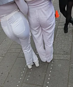 2 Friends, Times Square Ass