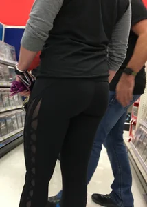 Target blonde with glasses has a nice ass in tight leggings