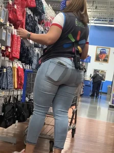 Hot Thick Rican Big Booty MILF