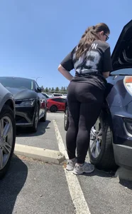 Chubby Hockey Geek, nice BUTT n THIGHS