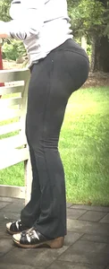 Giant Bubble Ass in Tight Pants Creepshots Collection