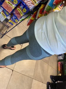 Gilf in leggings