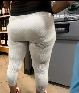 Thick Ebony MILF Ass Sitting Nice In White Tights (upshots, closeups)