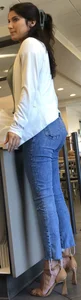 Big Latina bubble booty in tight jeans