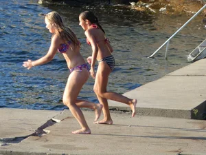 Bikini girls