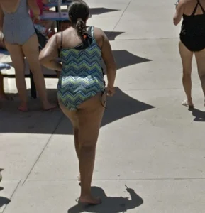 Waterpark MILFs 4