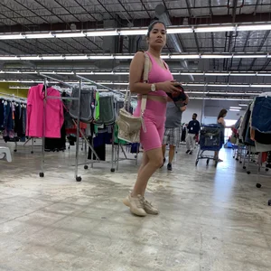 Pink latina