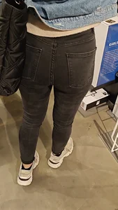 My friend’s ass - Part 7 (OC)