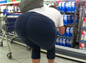 Big ass milf just wouldn’t stop bending over in her tight jeans