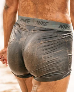 Mud volleyball 1