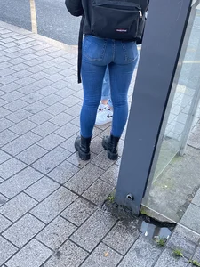 Sexy Candid Butt in Tight Blue Jeans Street Creepshots