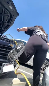 Chubby Hockey Geek, nice BUTT n THIGHS