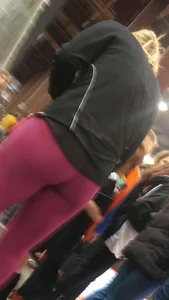 Hot Ass in Red Leggings Creepshots Gallery