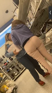 Thick Latina Milf In Pink Sweatpants!