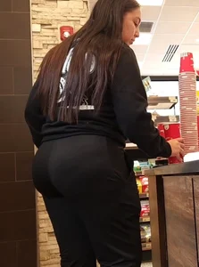 OC. Thick Latina mommy with thick cheeks