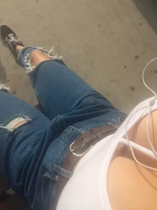 Candid girl's breat sneaky peek, dowblouse creepshot