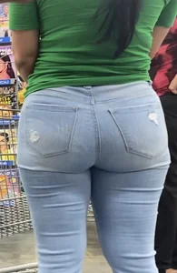 Hottest Latina Miami MILF  VPL in Tight Jeans (MEGAPOST)
