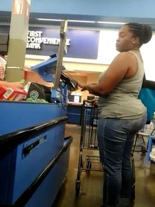 Fat ebony ass in tight jeans at Walmart