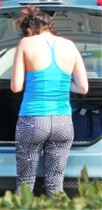 Candid girls in leggings and tights