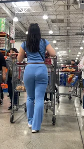 Baddie in all blue