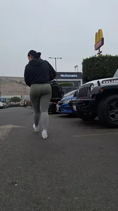 Bubble ass in latina gym girl [oc]