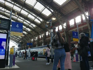 I like when trains are late