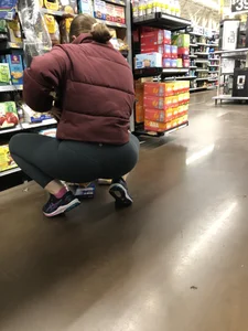 Squatting Teen Green Lulu VTL