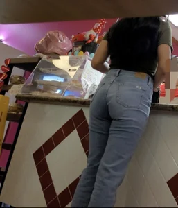 Fit latina ass in tight jeans + slight VPL (OC)