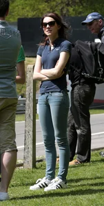 Cute brunette with a nice little booty in tight jeans