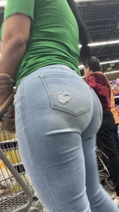 Hottest Latina Miami MILF  VPL in Tight Jeans (MEGAPOST)