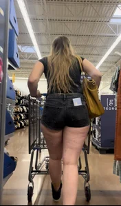 Thick White girl in shorts