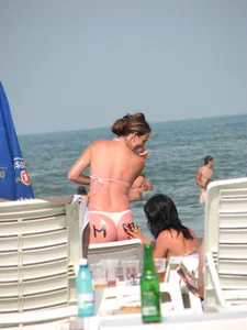 Candid beach and bikini babes