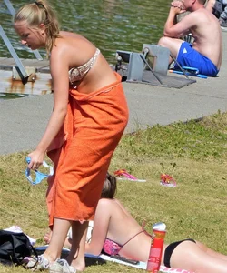 HOT! Teens in Bikinis (non-oc)