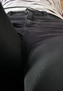 Candid Girl in Tight Jeans Creepshots Gallery