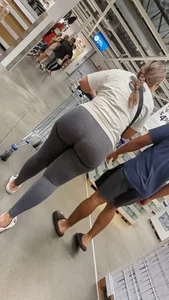 Nice PAWG MILF walking around showing her culo (OC)