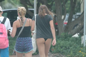 Candid Florida beach and bikini girls