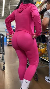 Milf of the day! Perfect fatass in all pink