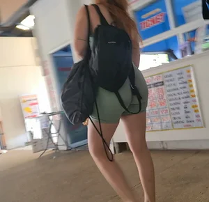 Super hot fit babe with a nice bubble in tight shorts. Look at her face  (OC)