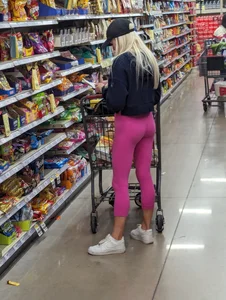 Blonde pink leggings