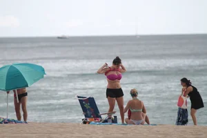 Florida beach and bikini girls