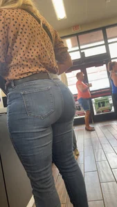 Pawg blonde filling out jeans. Slight VPL