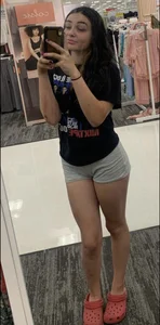Hottie mirror selfies
