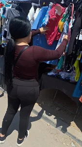 (OC) big butt thick short girl in black leggings VPL