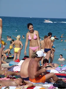 Beach voyeur babes in bikinis, thongs and topless