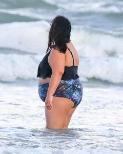 Extra thick girl at the beach in a bikini