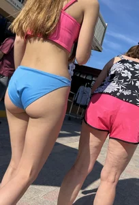 Suns out buns out (oc)