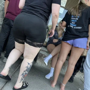 Waiting for bagels  (oc)