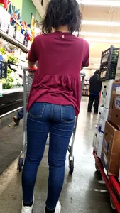 Latina tight jeans shopping